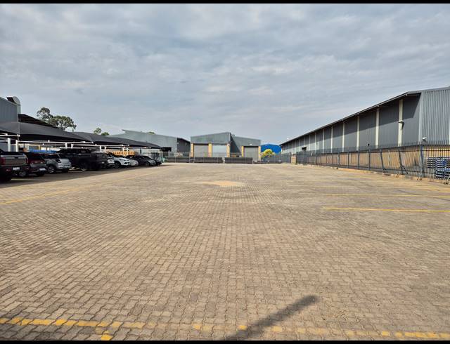 1,969M² WAREHOUSE TO LET IN DRIEHOEK